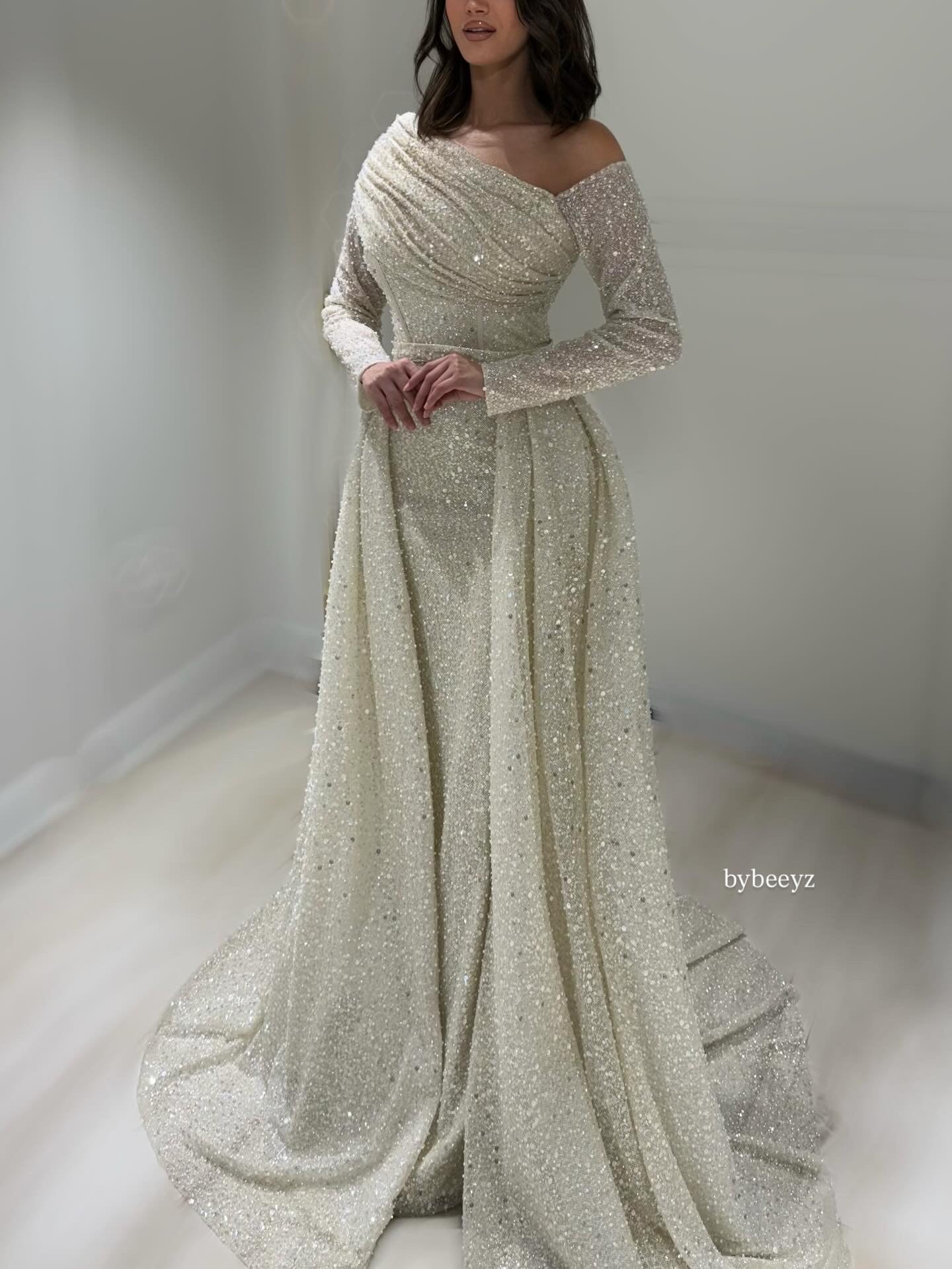 Haute Couture Bybeeyz design beige