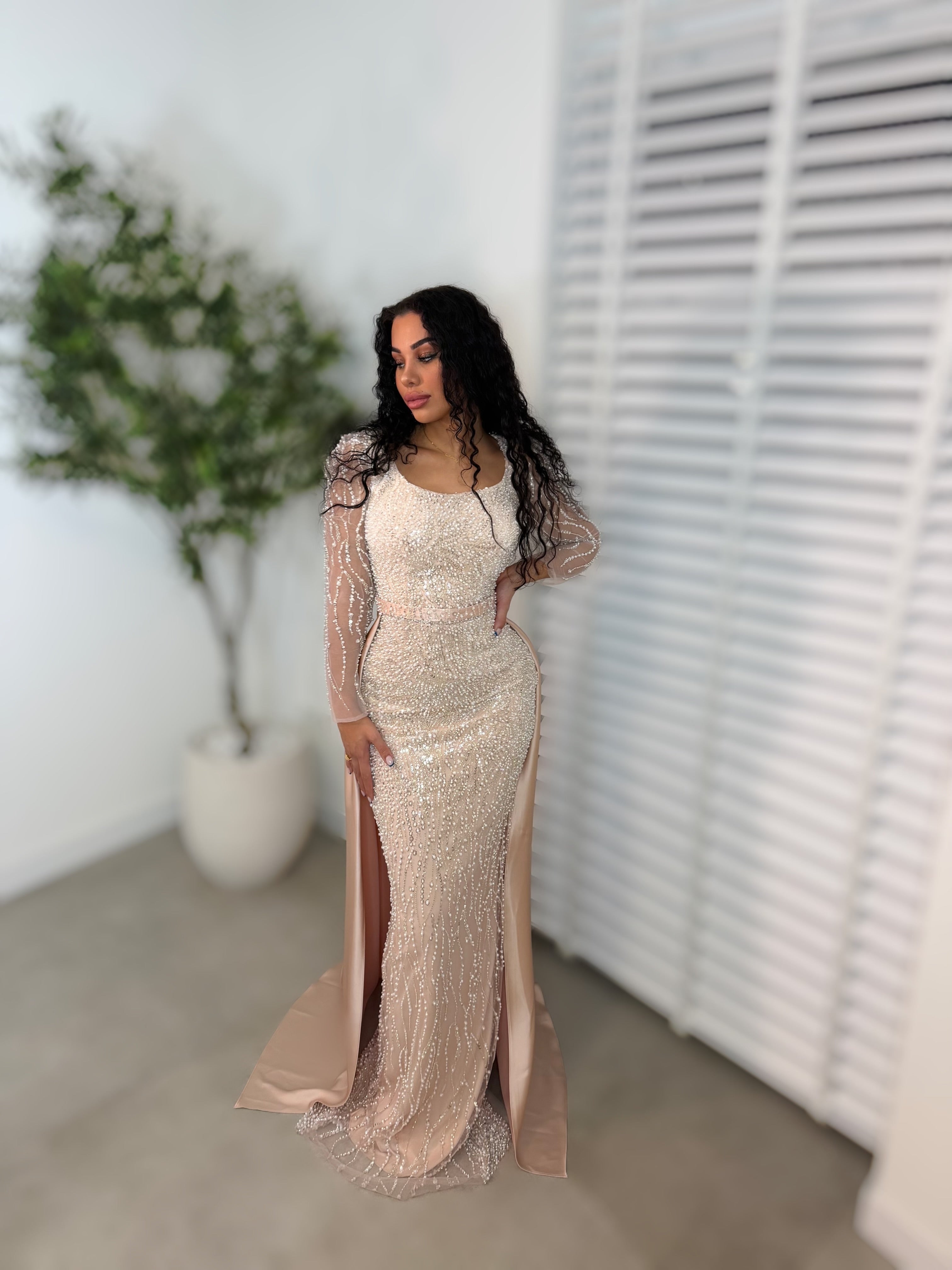 Adisa dress soft pink + plussizes