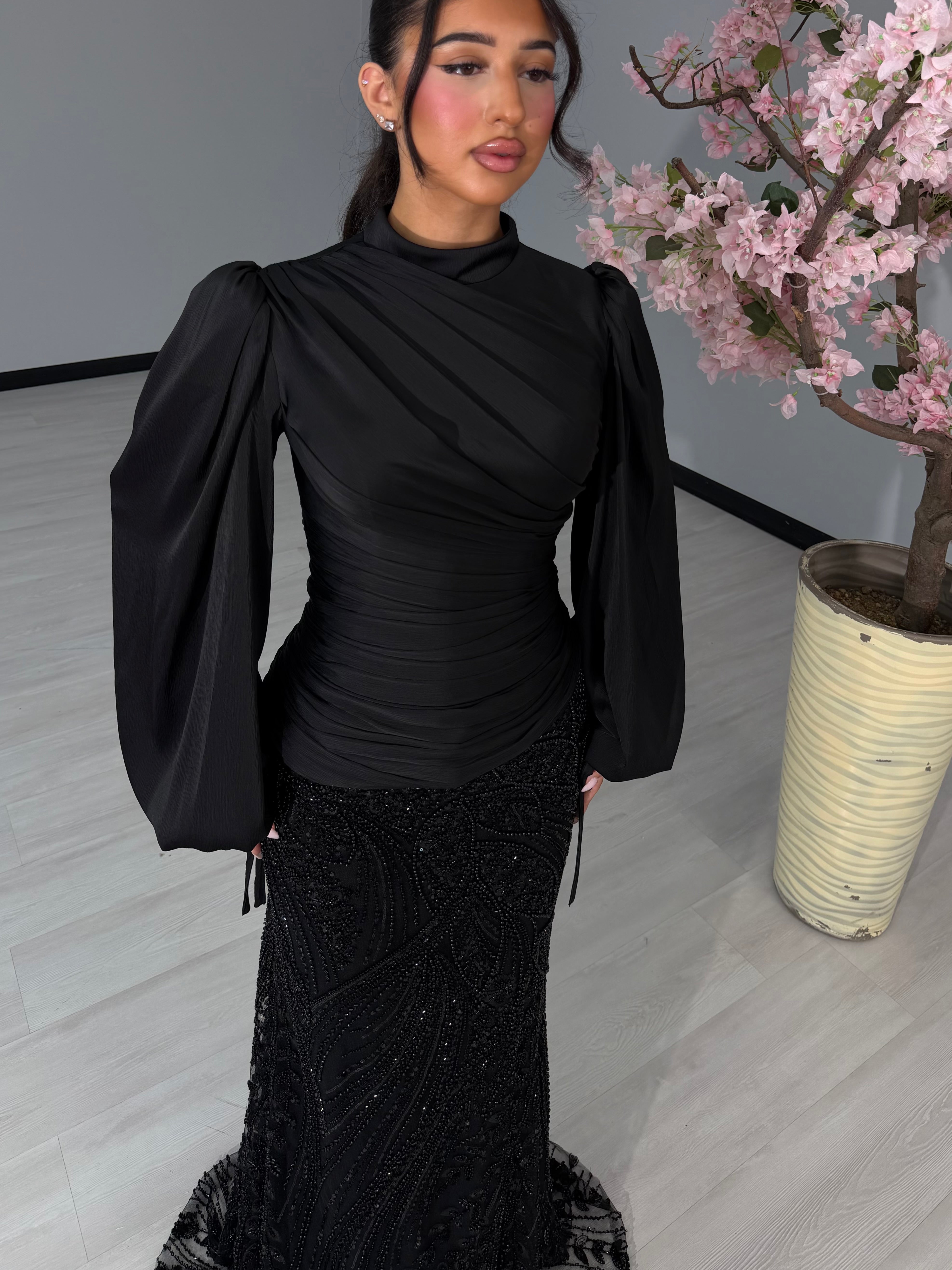 Sera dress black pre order 26/08 available