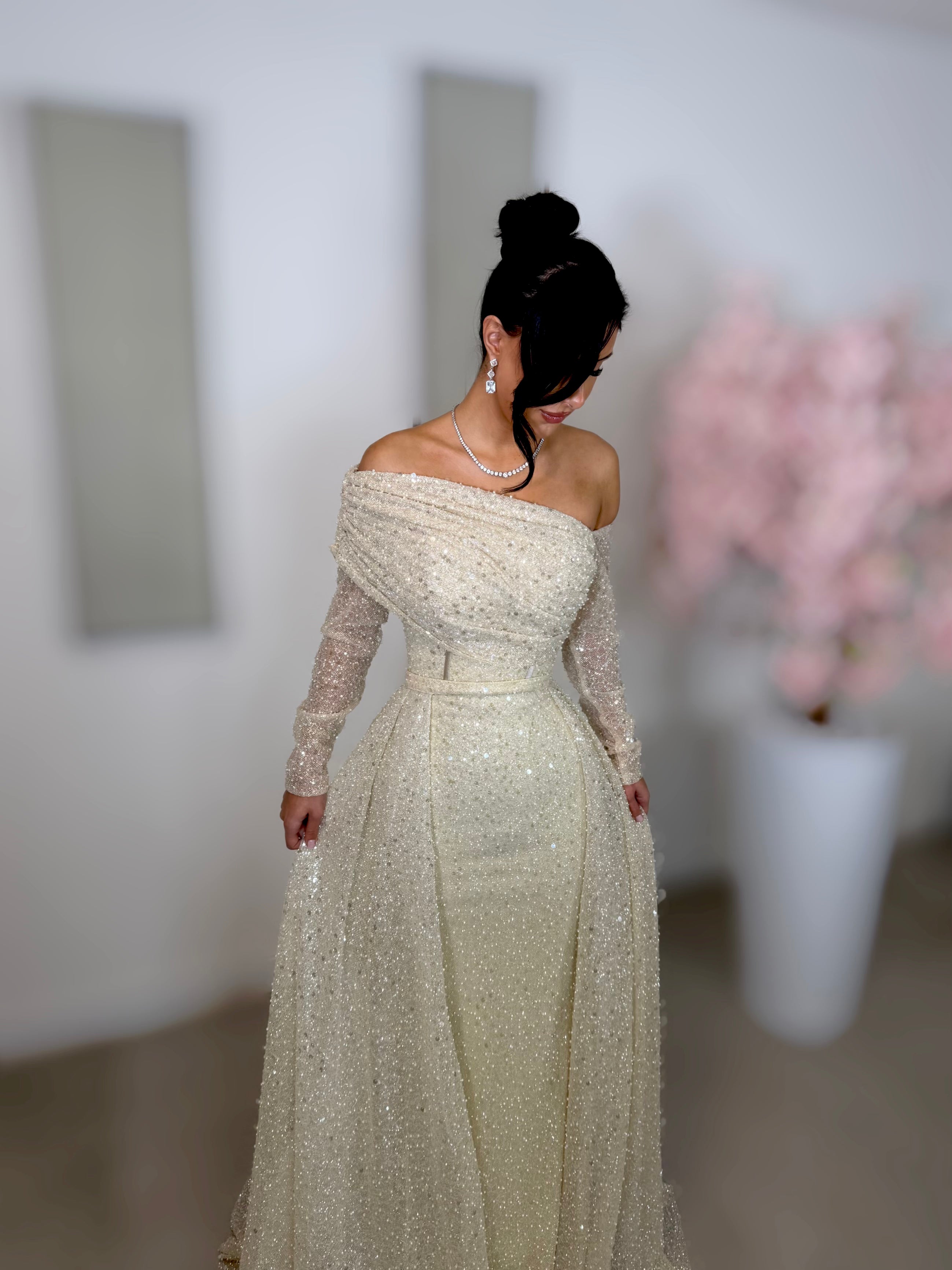 Haute Couture Bybeeyz design beige