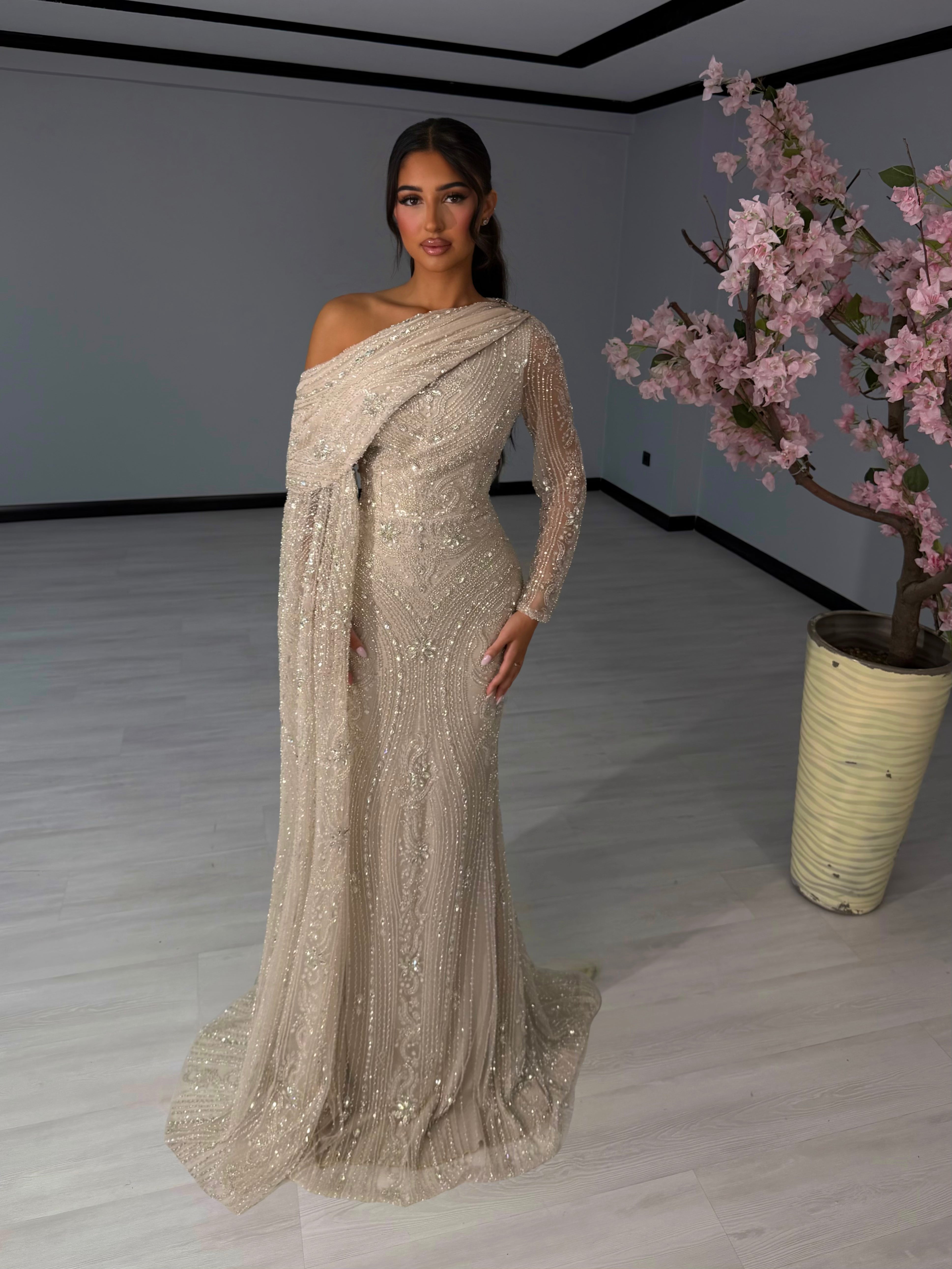 Haute Couture Zenan dress pre order 26/09 available
