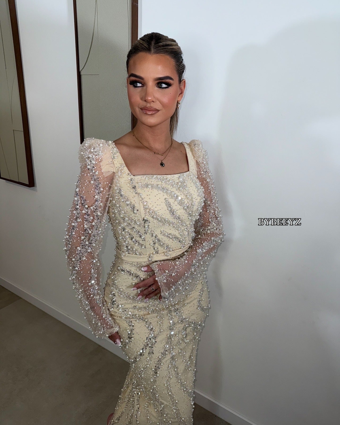 Doa dress light beige premium