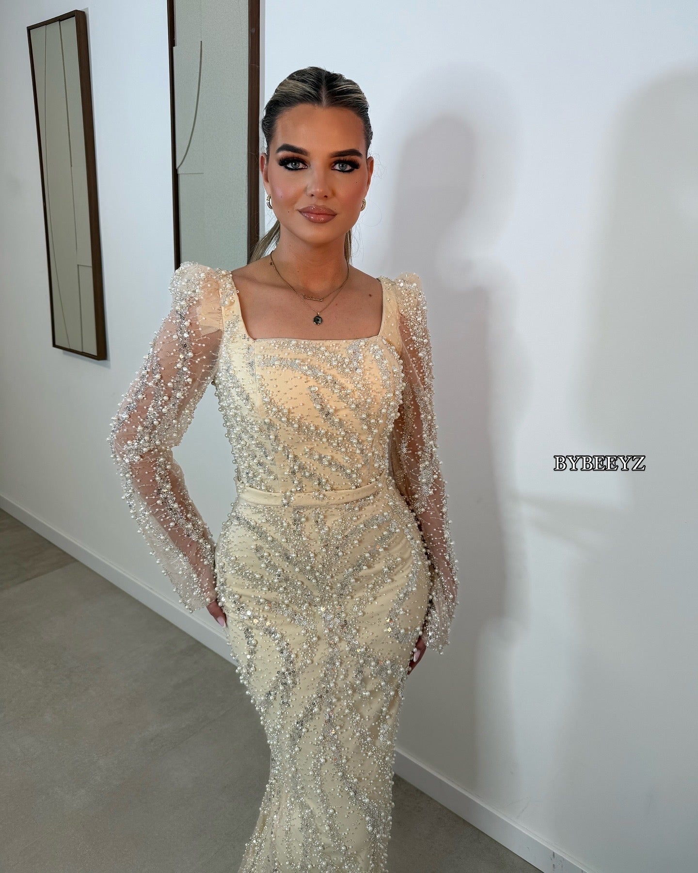 Doa dress light beige premium