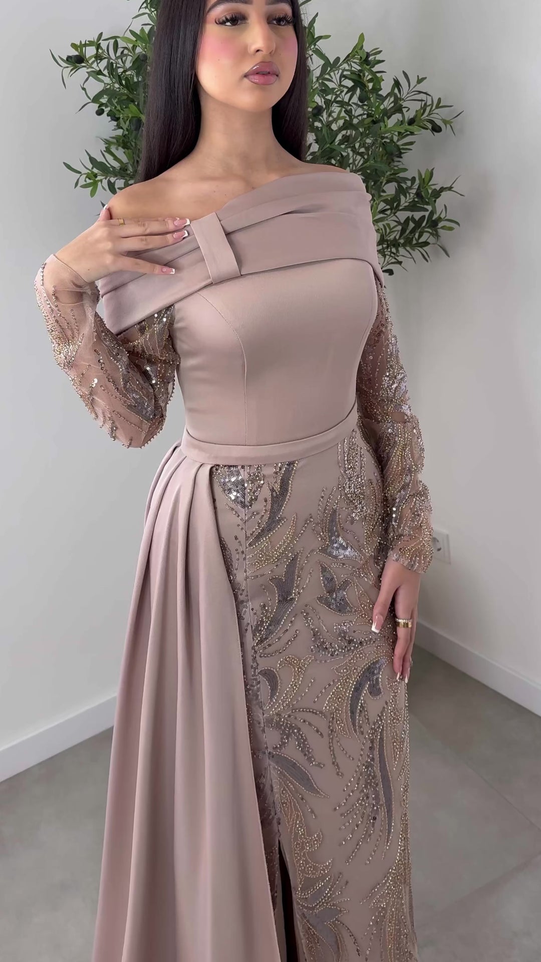 THE  LEYLA DRESS BEIGE